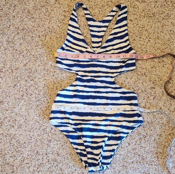 Tori Praver EUC Seafoam monokini with side cutouts - Picture 12 of 15